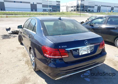 2016 Mercedes-Benz E 350 z USA, uszkodzony, nr VIN WDDHF5KBXGB185983